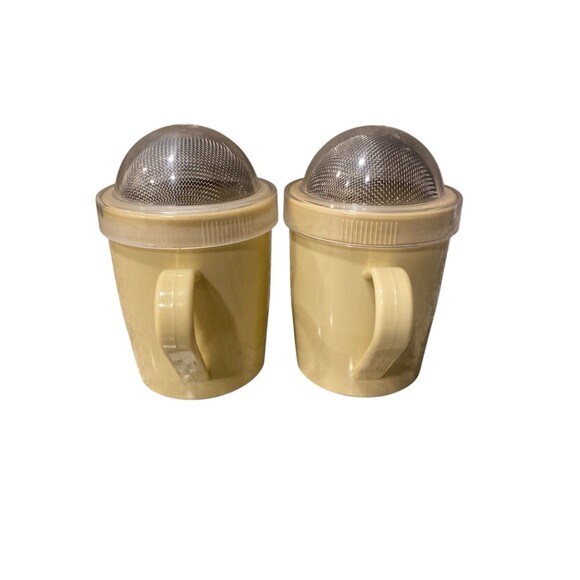 Pampered Chef #1695 Flour Powdered Sugar Shakers Lot of 2 Vintage Cream Mesh Top - Picture 3 of 8